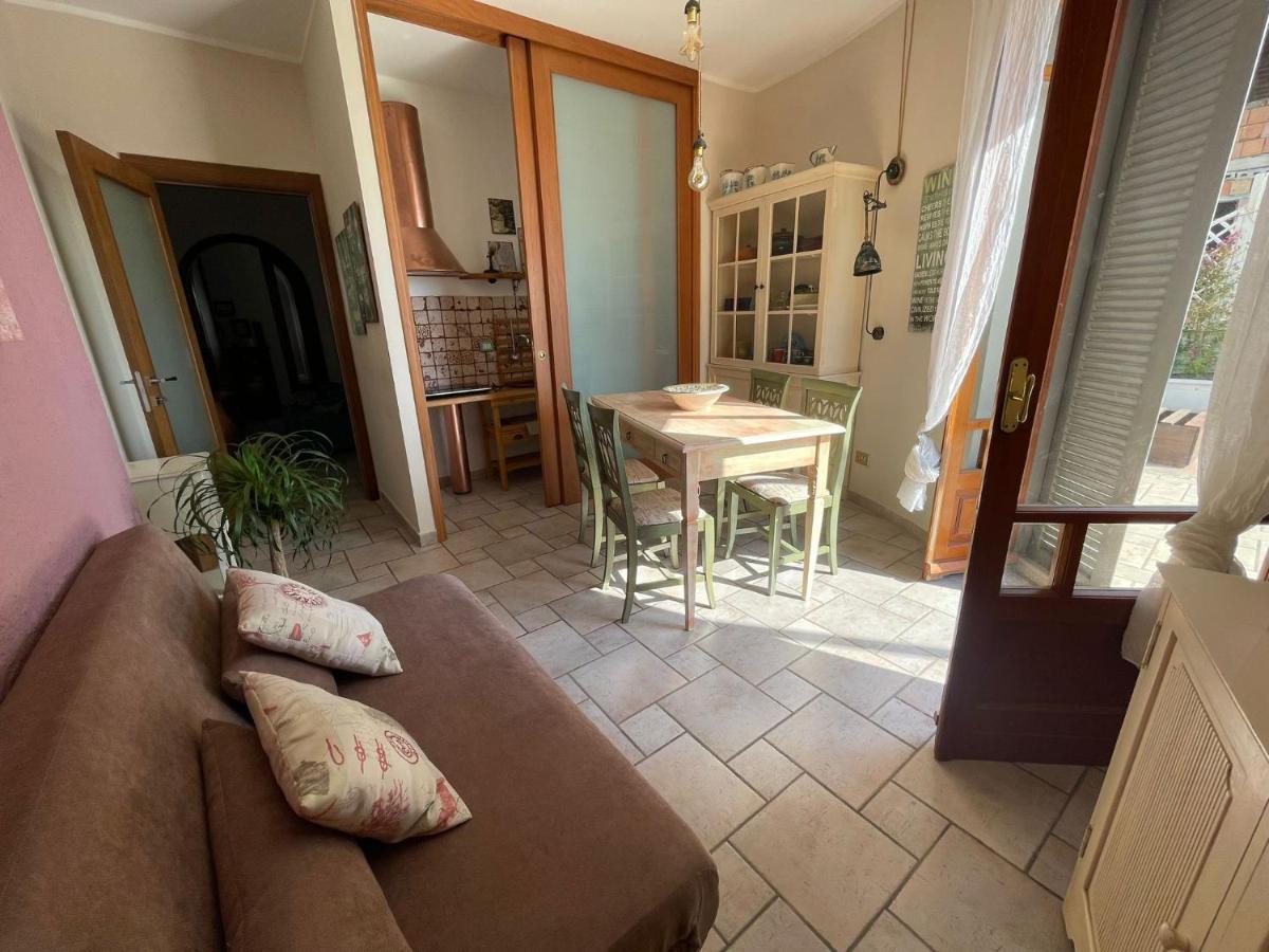 Domus Parva - Villa Con Bio-Piscina, Spa Privata E Appartamenti Panoramici Баколи Екстериор снимка