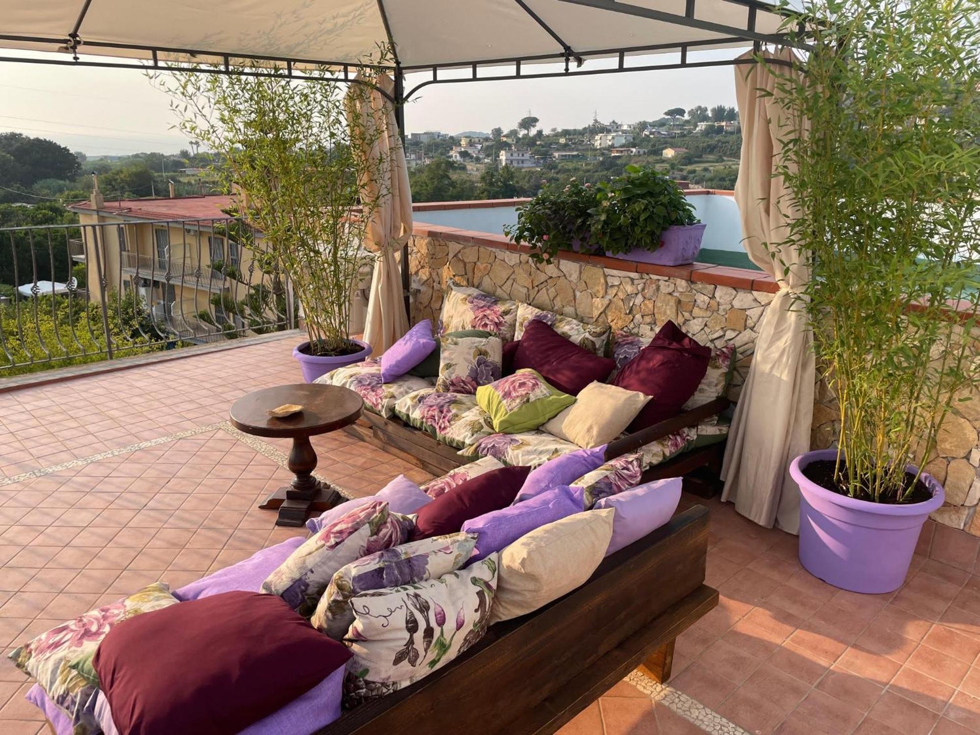 Domus Parva - Villa Con Bio-Piscina, Spa Privata E Appartamenti Panoramici Баколи Екстериор снимка
